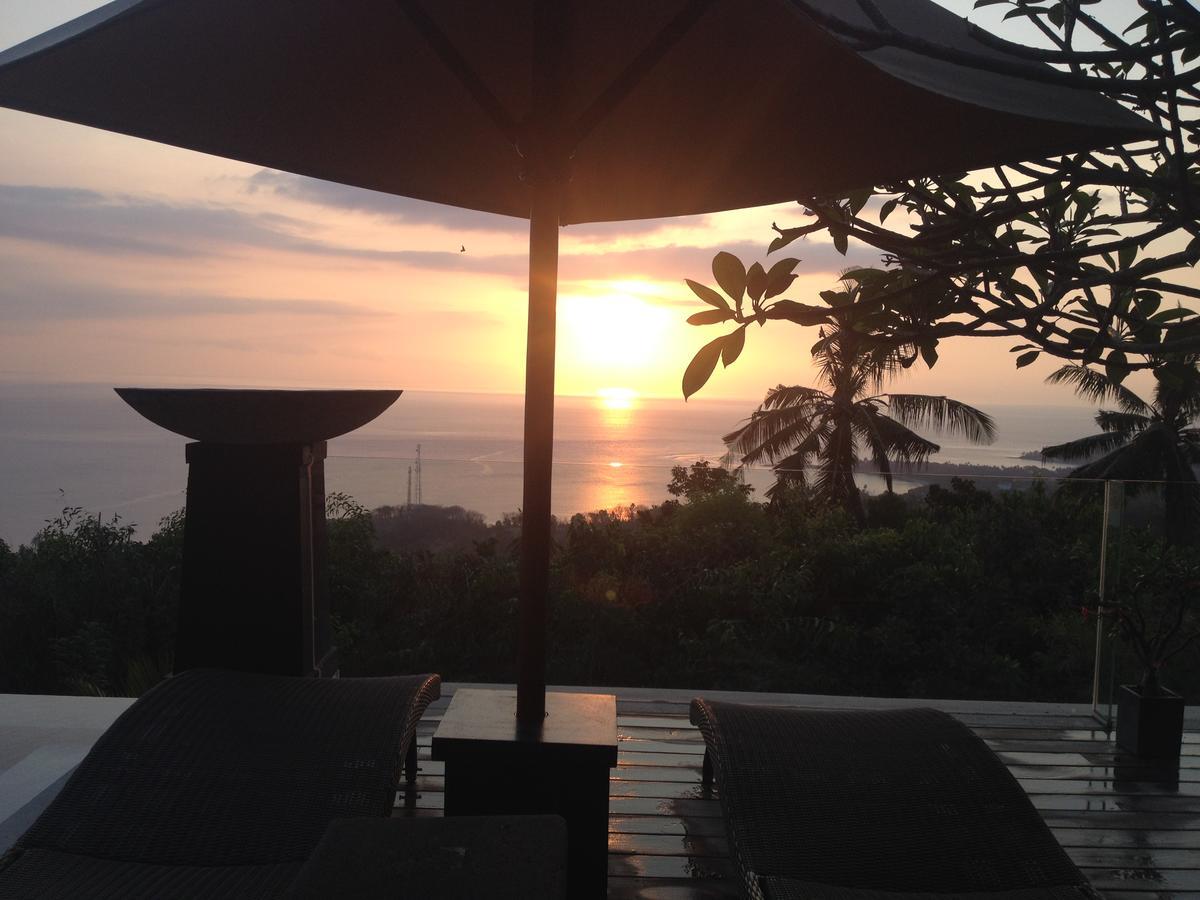 Hotel The Puncak Lombok Senggigi Exterior foto