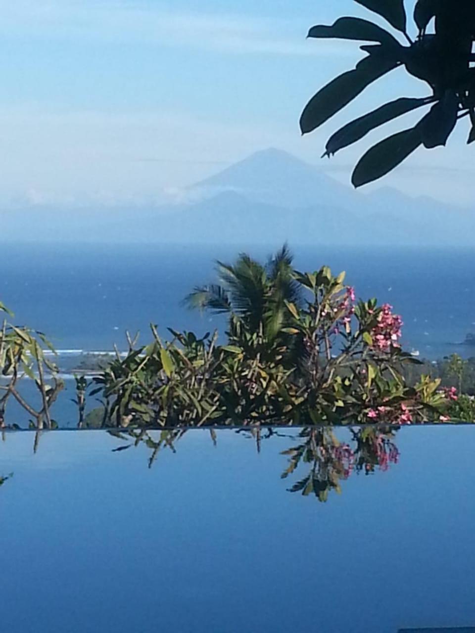 Hotel The Puncak Lombok Senggigi Exterior foto